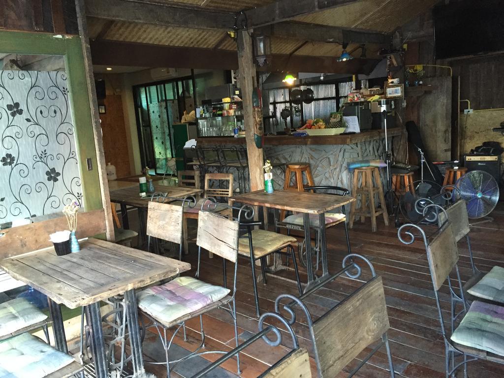 Baanlansa Bed&Bar Hotel Chiang Mai Exterior photo