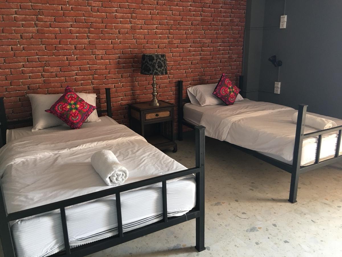 Baanlansa Bed&Bar Hotel Chiang Mai Exterior photo