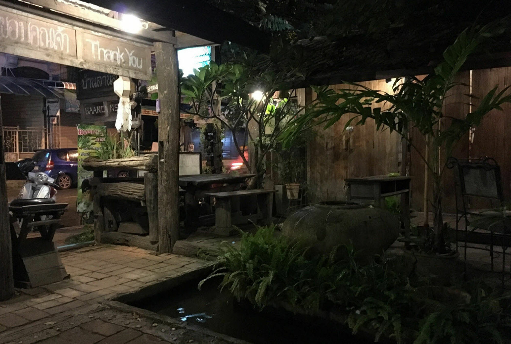 Baanlansa Bed&Bar Hotel Chiang Mai Exterior photo